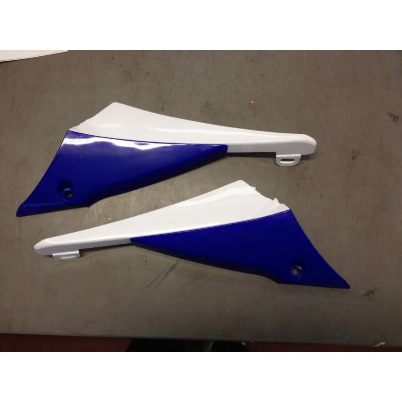 Raccordo convogliaotori-fiancatine laterali YZF450 10-13 bianco YA04827046