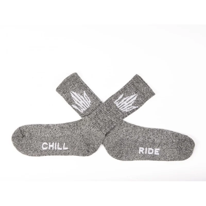 Calze Whip grigie Chill & Ride logo bianco