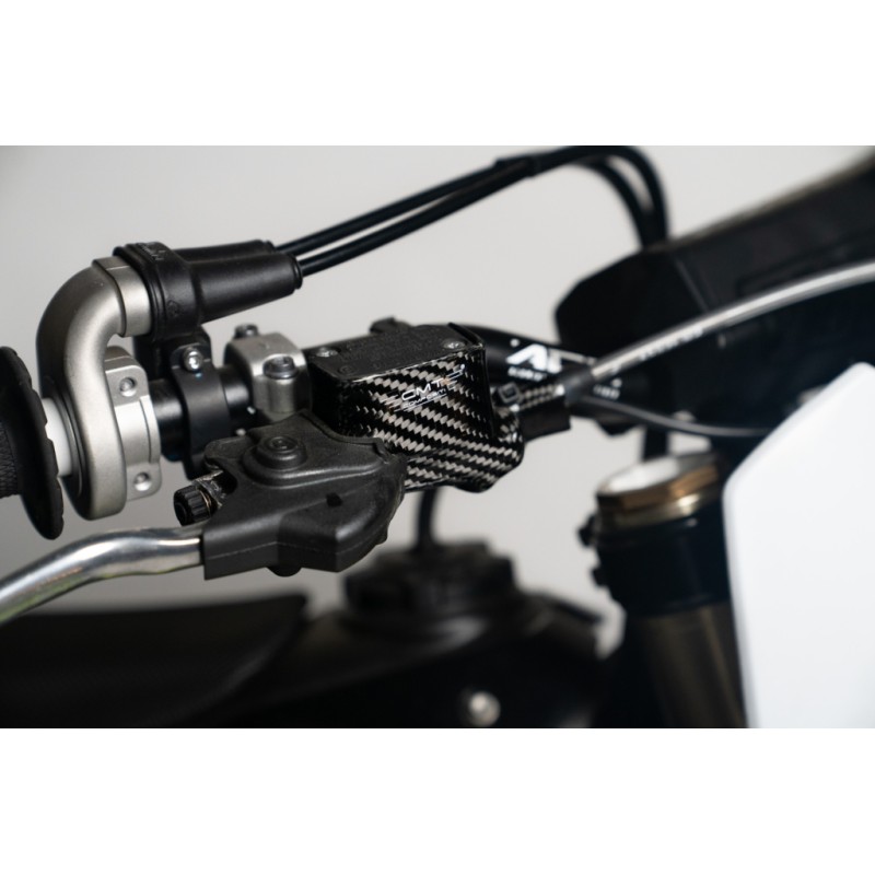 Protezione pompa freno anteriore carbonio CMT | Triumph TF 250 X 2024+
