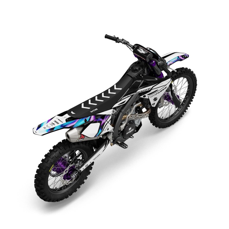 Dekorset Suzuki “Identity”