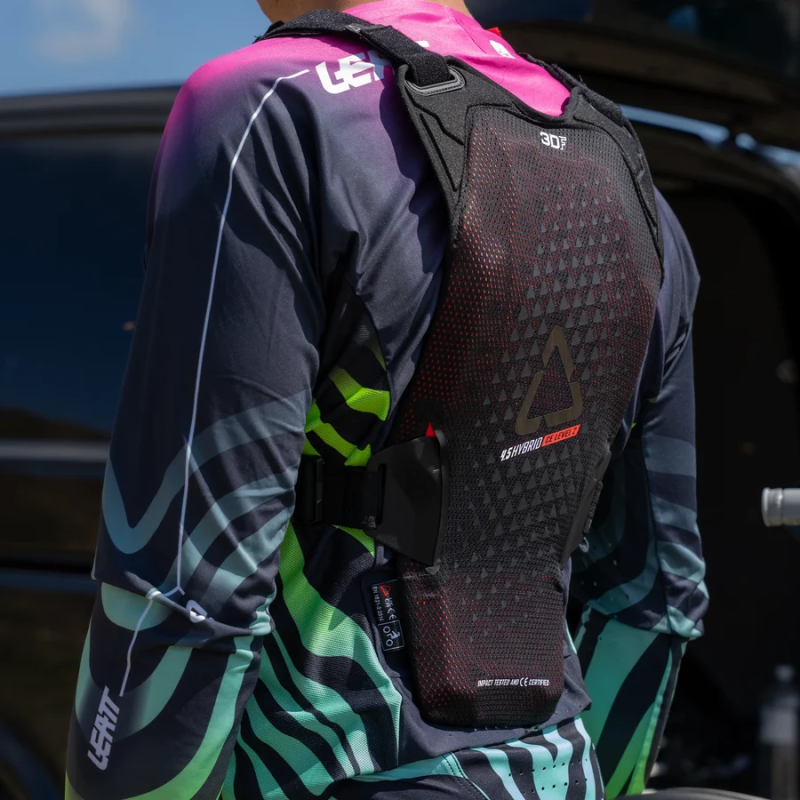 Pettorina Leatt 4.5 Hybrid