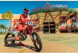 Jorge Prado saluta il Red Bull GasGas Factory Racing