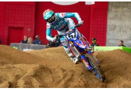 Benny Bloss con Beta fino al 2026