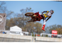 Justin Barcia Fuori dal Supercross per Infortunio al ginocchio