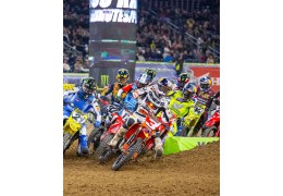 SUPERCROSS: Eli Tomac in perfetta sintonia con il nuovo Team
